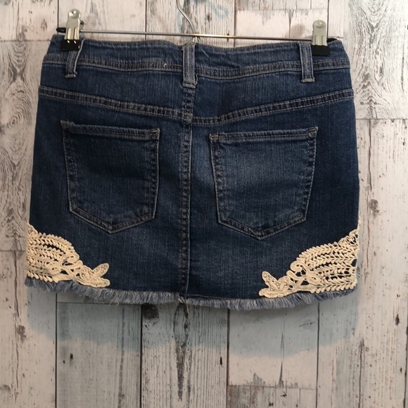 Altair’s State Denim Lace Mini Skirt 25 - Picture 3 of 10
